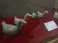 三国保山汉庄蜀汉墓陶鸡、陶鸭,藏于保山市博物馆