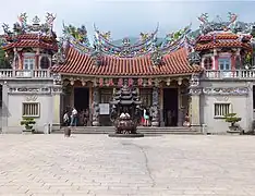 番路鄉半天岩紫雲寺