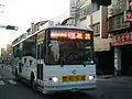 原豐原客運285路「臺中火車站-崁頂（經大里）」，曾使用日野鉅巃市區型車輛行駛