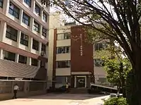 一家专门职大学院（文化时尚研究生院）