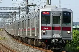 東武10000型