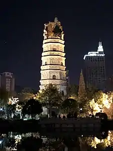 江阴兴国寺塔夜景