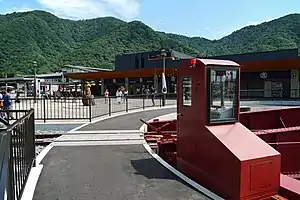 站舍、站前廣場(2017年8月)