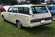 1969年 Custom Wagon, 顯示側鉸鏈尾門