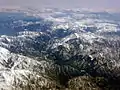 黑部川空拍立山連峰、後立山連峰（左）