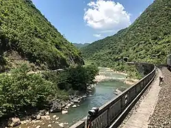 川黔铁路松坎河畔