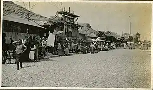 旗下内建立的西湖共舞台