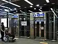 通往一月台的無障礙電梯