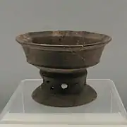 黑陶刻纹豆，公元前3800～前3200年