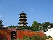 乌塔及南面的石塔寺