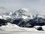 冬季的博拉峰与迷河山岭