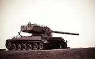 而AMX-13轻型坦克的摇摆砲塔能搭载90毫米甚至105毫米的坦克砲。