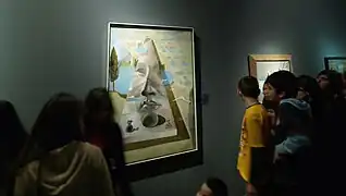 Children at Dalí exhibition in 薩基普·薩班哲博物館（西班牙语：）, Istanbul