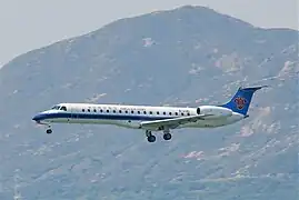 中國南方航空的ERJ-145