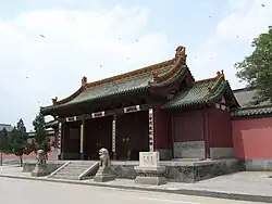 朔州崇福寺，始建于唐代并存有金代殿宇