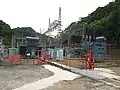 小粗坑發電廠發電後的開關場，經主變壓器升壓至69KV後進入供電網路中。