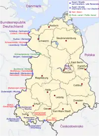 Map of East Germany showing crossing points on the western and south-western side. In total, there are ten road crossings, eight rail crossings, and two river or canal crossings.