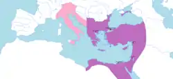 476年-480年利奥王朝治下的东罗马帝国疆域，而用粉色标注的是西罗马帝国，后者于476年/480年灭亡, 而图中标注的地区则在名义上臣服于东部帝国。