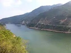 逢春岭乡:红河马堵山水库南边