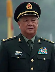 07式陆军将官春秋常服，图中人物为陈炳德上将