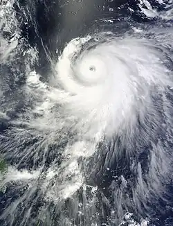 8月2日，接近最高強度的颱風夏浪