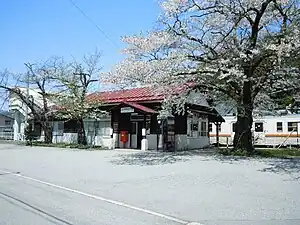 車站大樓（2012年4月28日）