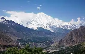 看罕萨和拉卡波希峰-北部地区，巴基斯坦。