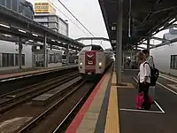 停靠於2號月台的八雲號列車