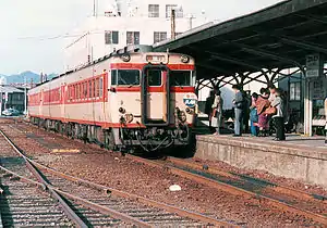 急行列車停靠此臨時乘降場（1985年）