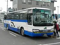 此站至相馬站之間的接駁公車（2011年10月攝）。