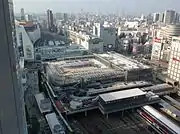 建設中的Busta新宿（2013年8月22日攝）