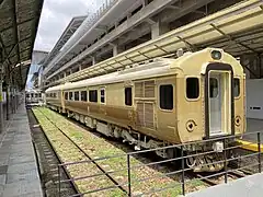 EMU100型電聯車EP111、EM107