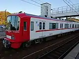 停車中的3203