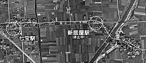 1946年的航空照片，當中展示了加木屋站的位置圖片來源：國土交通省「國土圖像情報（彩色航空照片）」國土地理院地圖、航空照片參閱服務