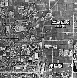 1946年的航空照片，當中展示了加木屋站的位置圖片來源：國土交通省「國土圖像情報（彩色航空照片）」國土地理院地圖、航空照片參閱服務