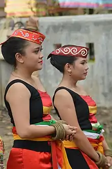 參加Keang Ethnic Festival（民族服裝慶典）的馬安族（英语：）婦女。。