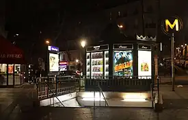 MetroChateauRougeAtNight