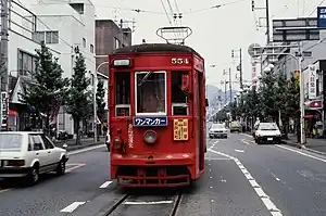 在晩年的長良北町站(1987年)右邊白線內的範圍是乘車處