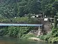 對面岸觀看車站全景。前方的橋是南桑橋