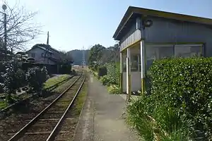 車站月台與候車室（2013年3月12日）