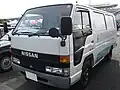 日產Atlas Route Van客貨車車頭左側