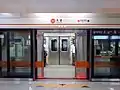 3號線月台門與列車