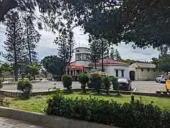 公賣局建築與停車廣場