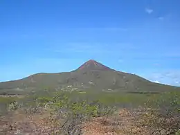 卡布吉峰（英语：），位於安日庫斯的死火山