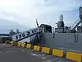 淮陽（FFG-937）右舷艦尾舷梯與MK-15方陣快砲，攝於2013年中正軍港營區開放活動。