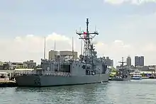 2015年成功艦停泊於左營軍港之照片