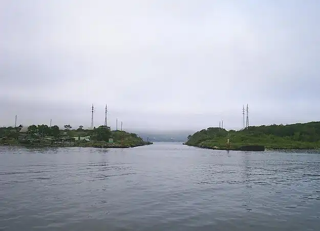 俄罗斯岛与海伦娜岛之间的运河