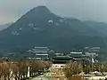 2006年，青瓦臺遠景（座落於景福宮與北岳山之間）