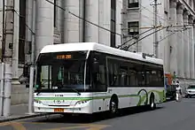 上海公交20路使用的JNP6120BEV1