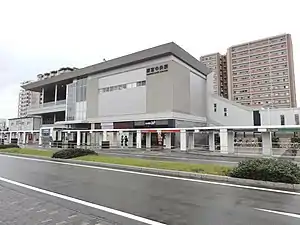 東出口